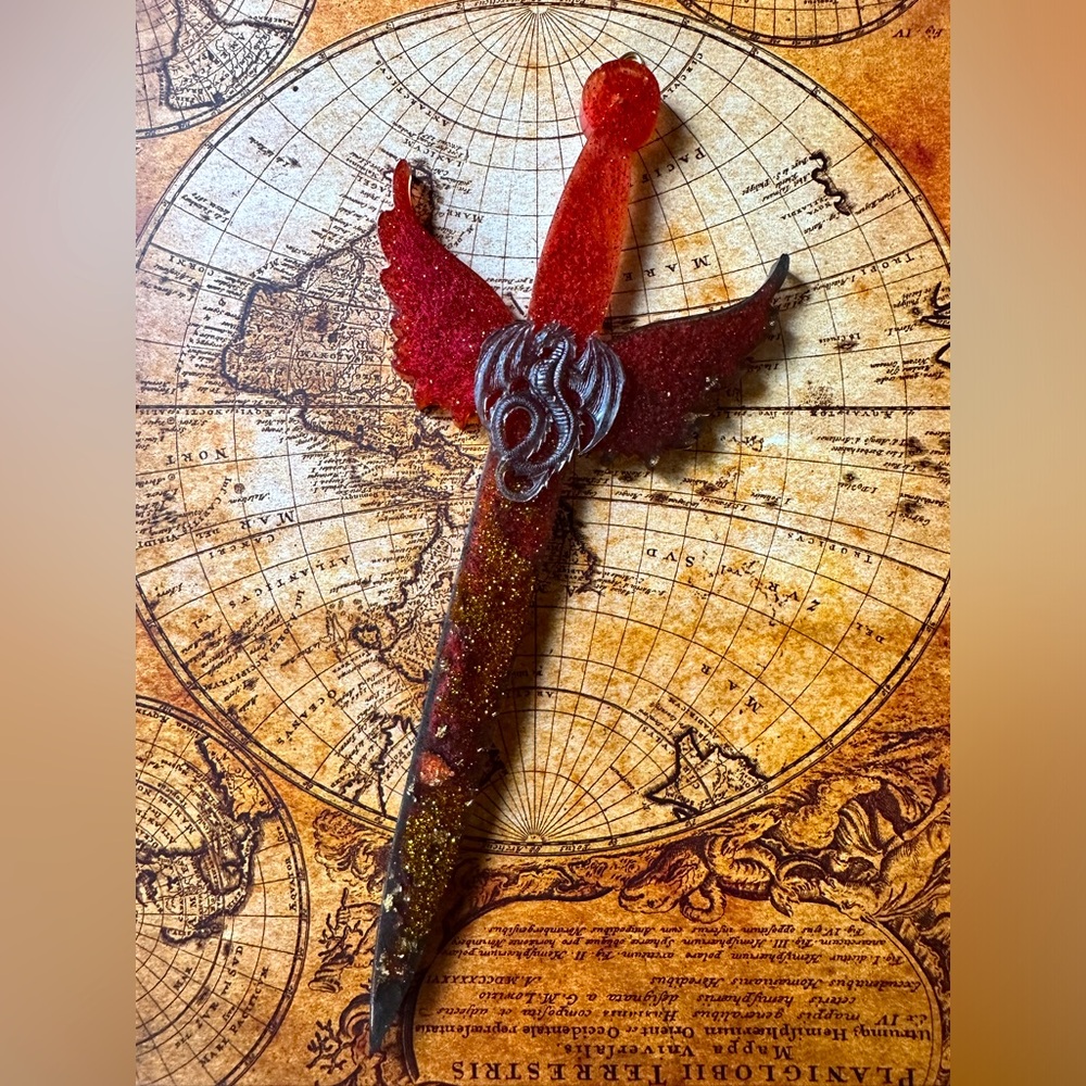 💛House of the Dragon/Game of Thrones Meleys Dragon Resin Dagger Wall Hanging❤️
